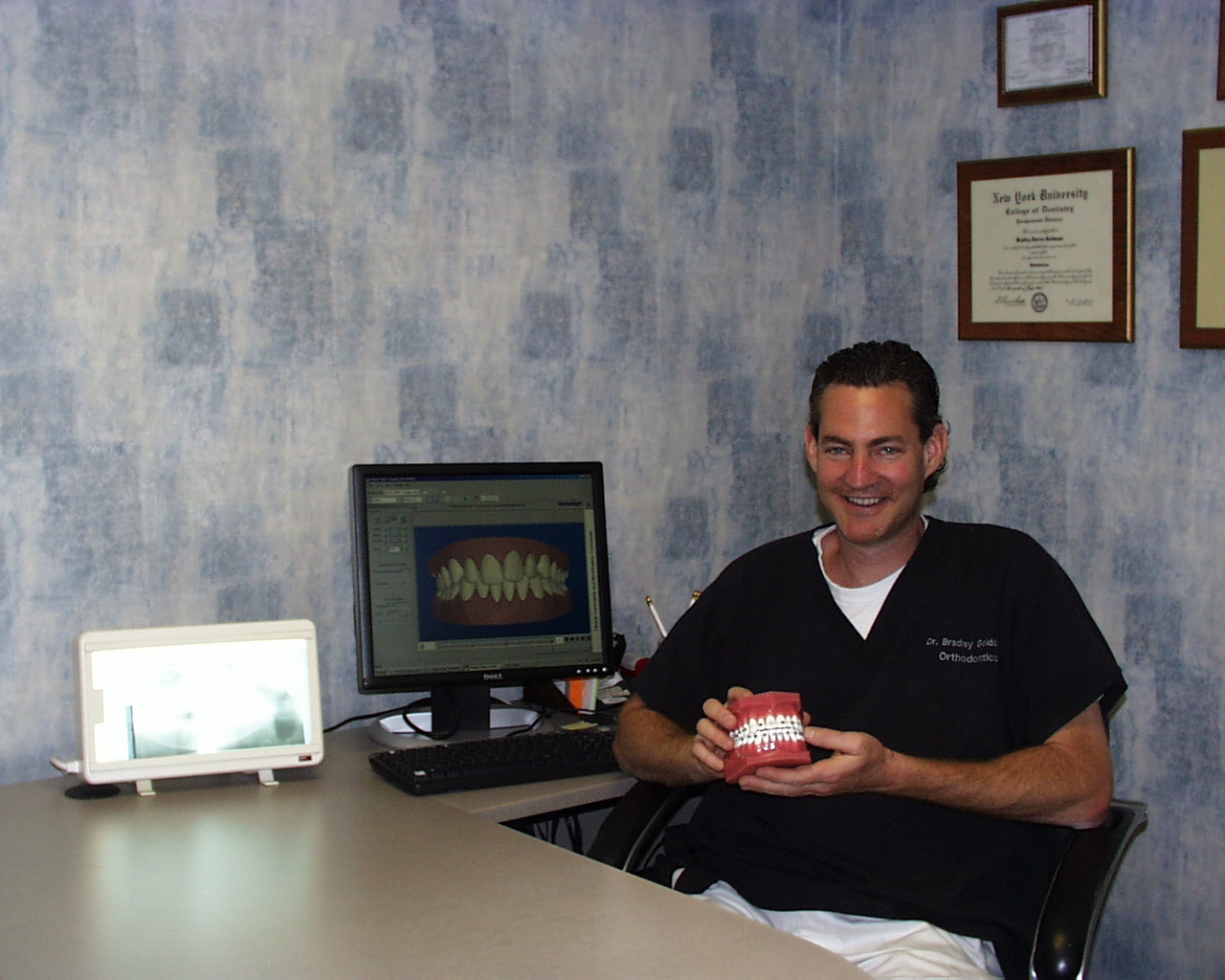 Dr.Bradley Goldsamt Specialist in OrthodonticsMeet the Dentist
